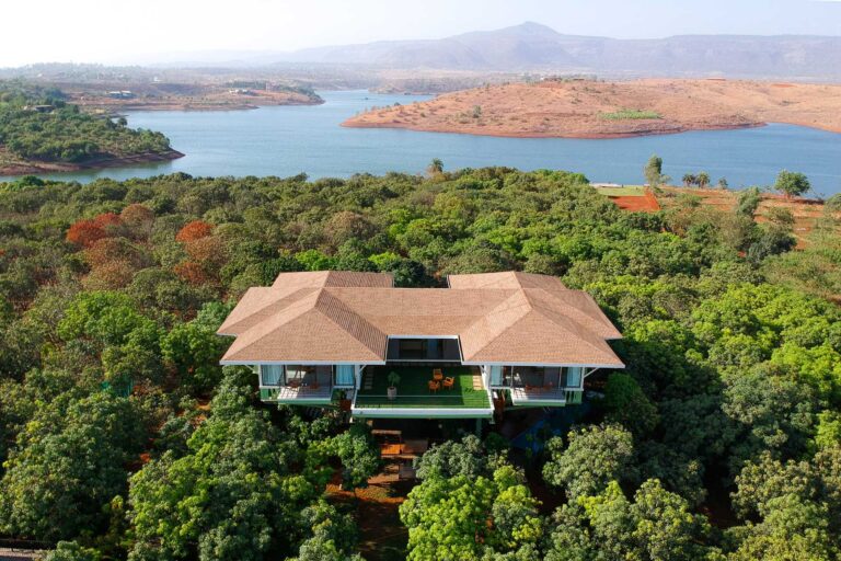 Nihira Farms w/ Lake View - Kamshet