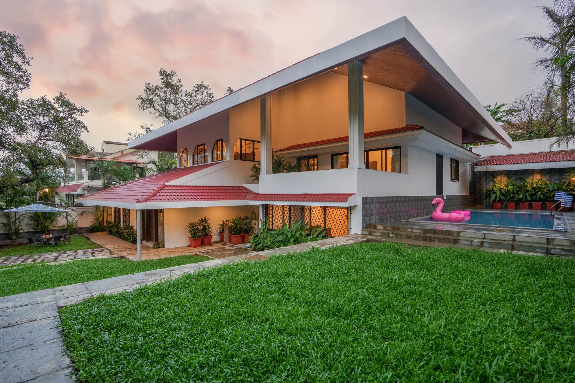 Read more about the article Casa Ember