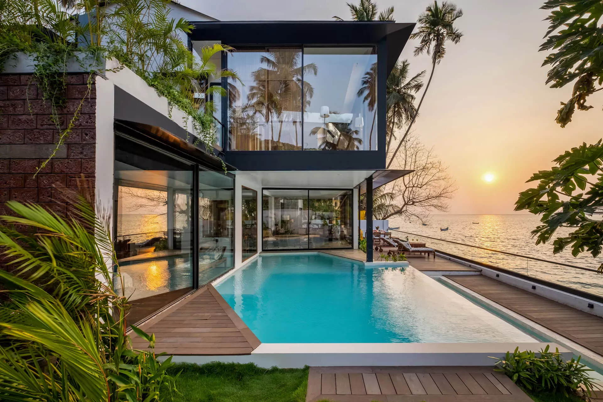 Read more about the article Glasshouse On The Bay
