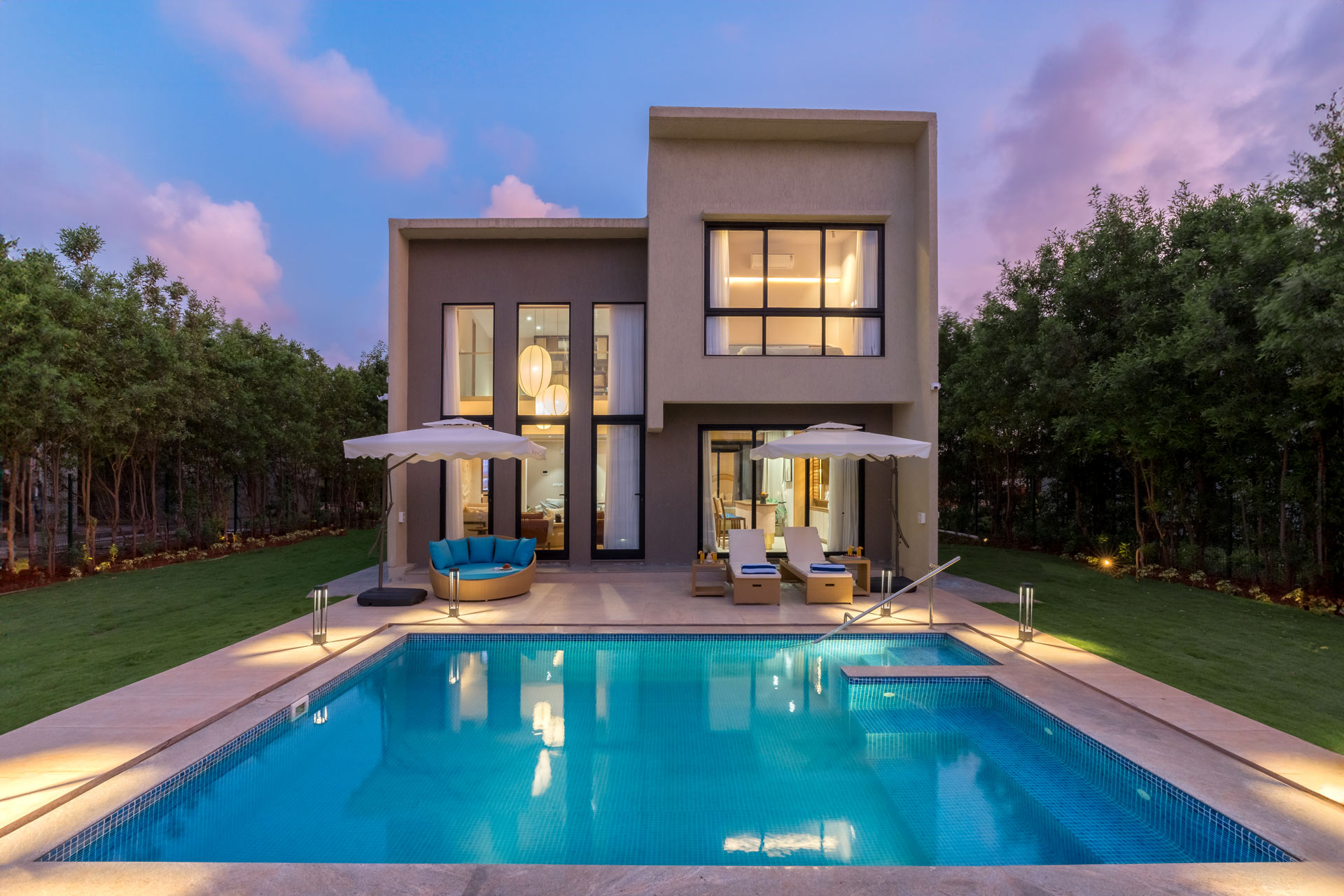 Read more about the article Sunlit Splendour